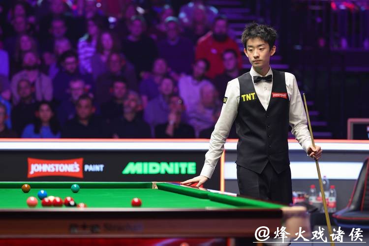 吴宜泽晋级斯诺克大师赛四强 吴宜泽晋级斯诺克大师赛四强